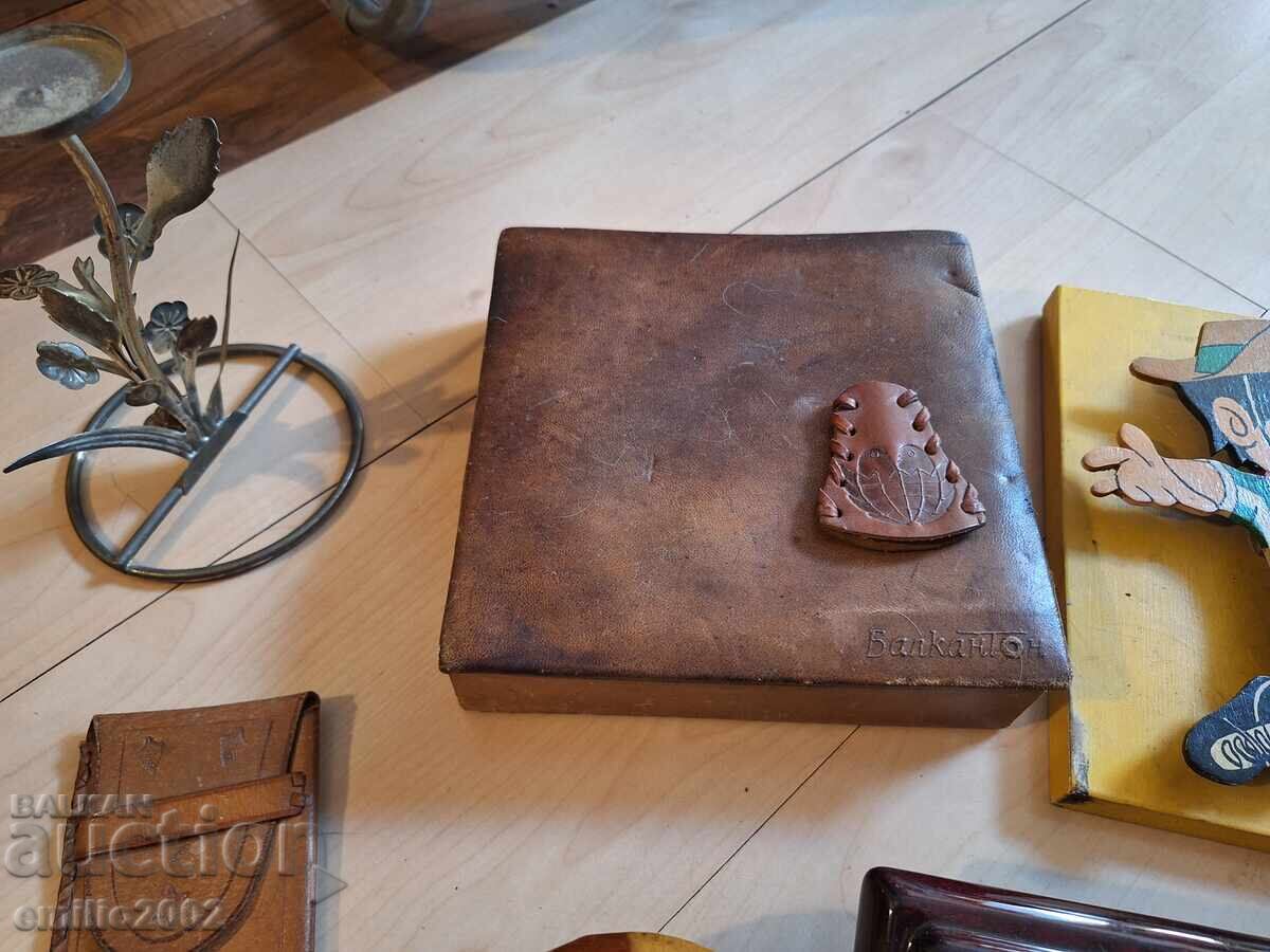 Διάφορα ρετρό κοινωνικά με τιμή € 6.50 | 12.71 BGN