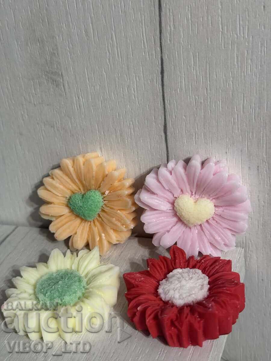 Λουλούδι: 4 Αρωματικά κεριά από σόγια. Χειροποίητα