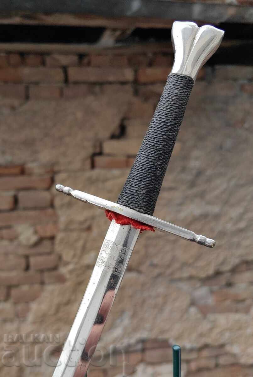 Auction  SPANISH DAGGER TOLEDO BLADE NO SCABBARD