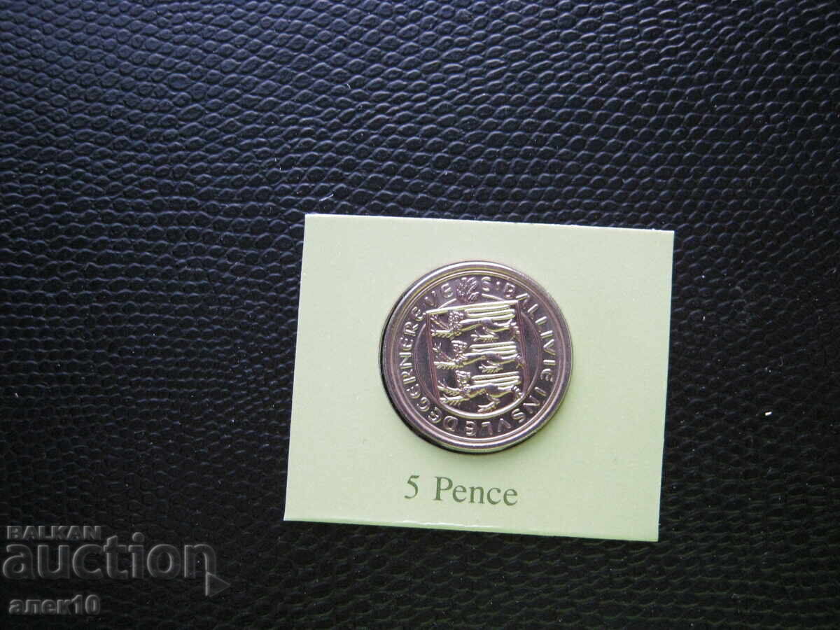 Guernsey 5 pence 1982 d