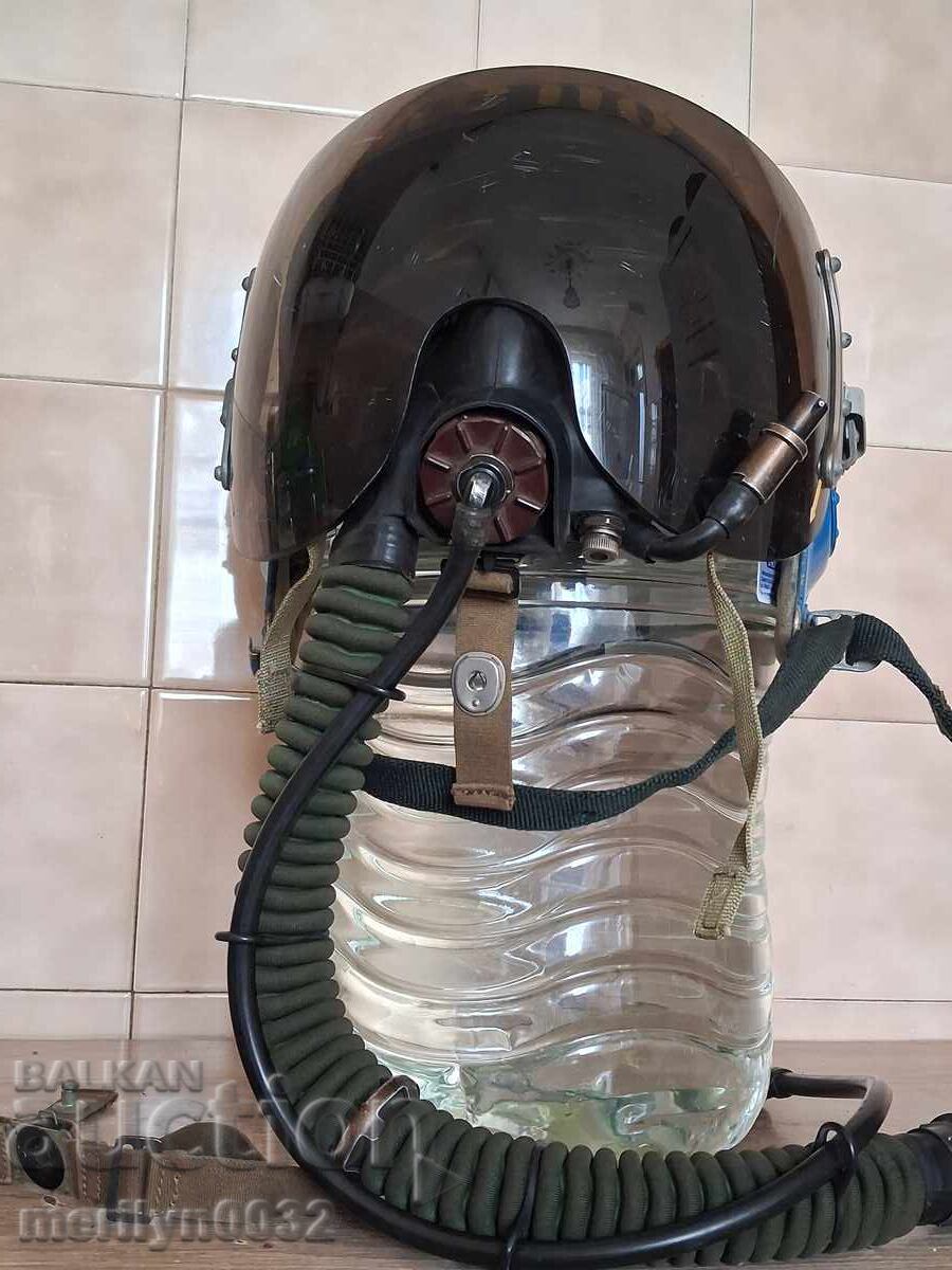 Κράνος πιλότου μαχητικού αεροσκάφους ΕΣΣΔ με μάσκα οξυγόνου με τιμή € 379.96 | 743.14 BGN