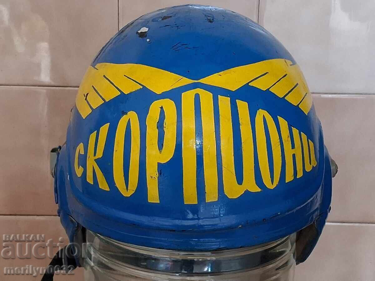 Παράδοση Κράνος πιλότου μαχητικού αεροσκάφους ΕΣΣΔ με μάσκα οξυγόνου