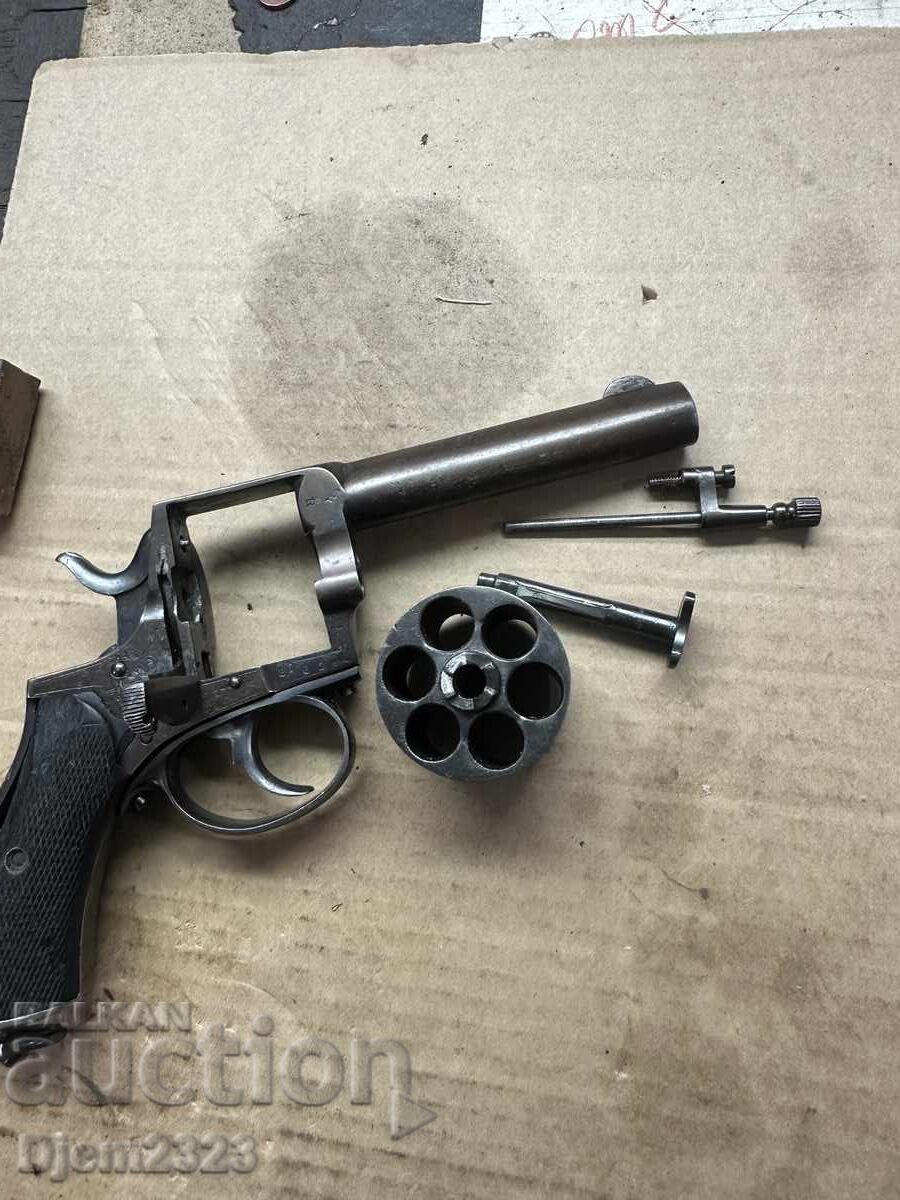 Revolver Constablieri B.Z.C cu preț € 222.00 | 434.19 BGN