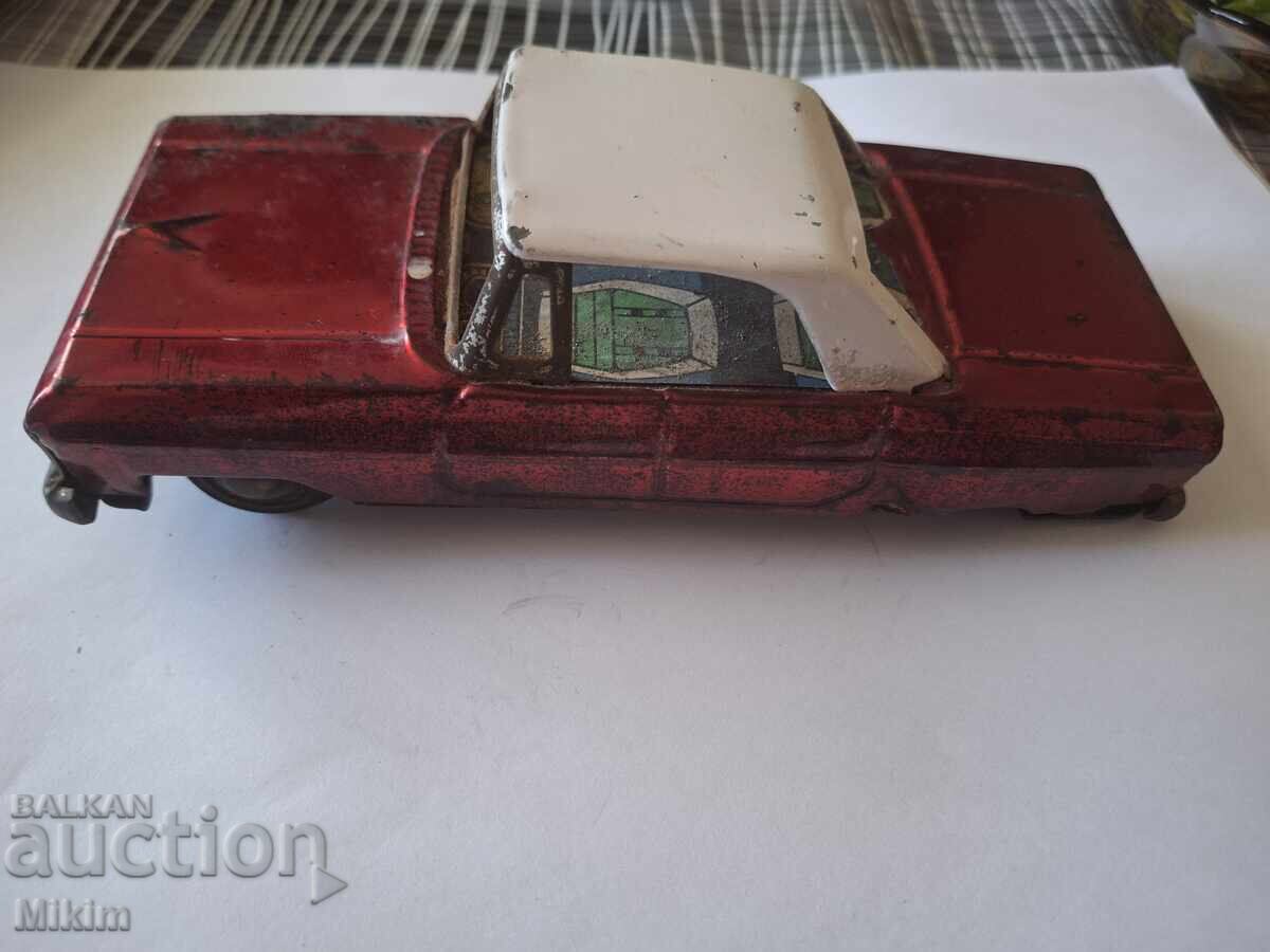 Licitație Mașinuță rară din tablă din perioada socialistă, anii '60 3