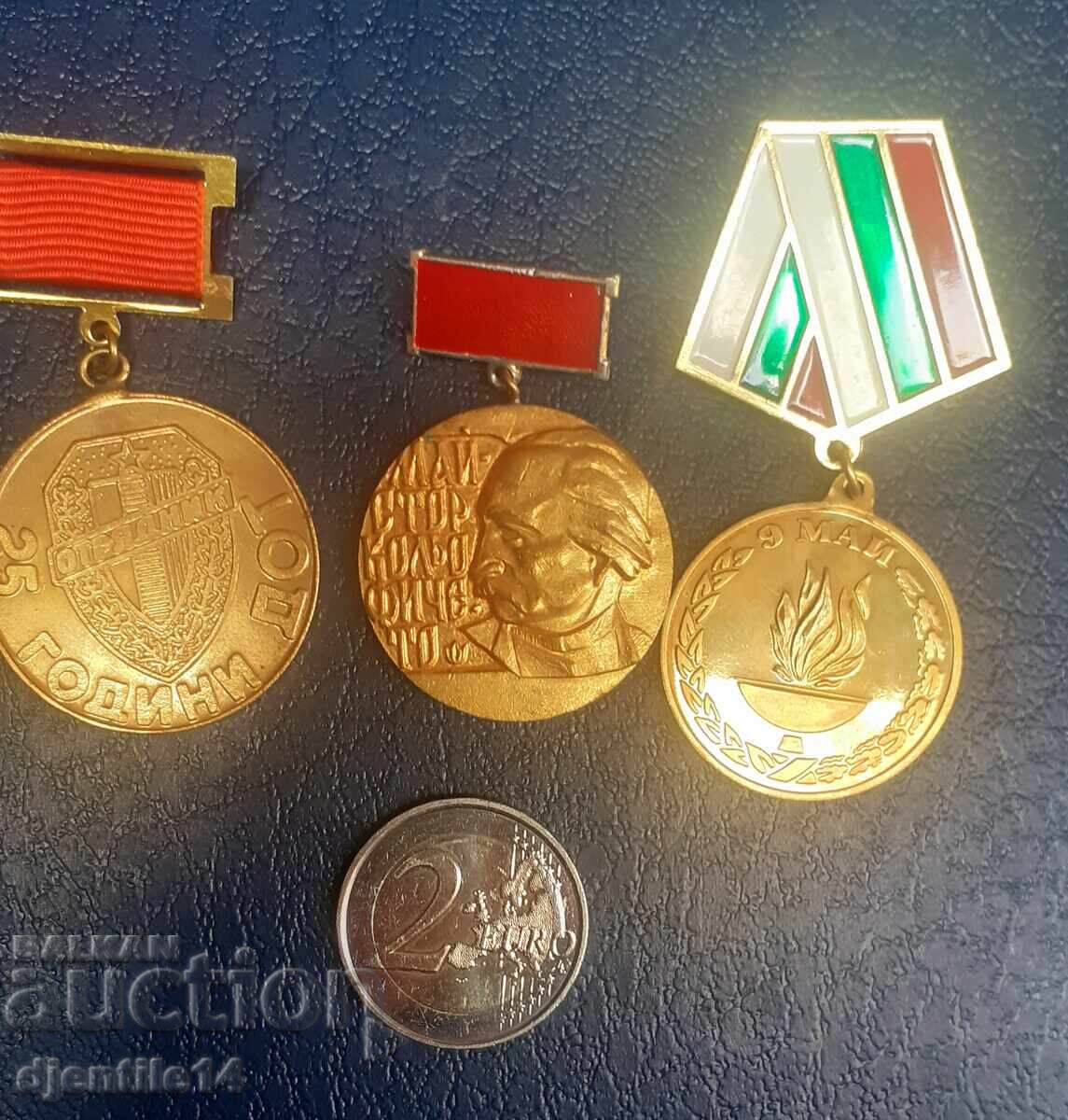 Licitație Insigne și Medalii