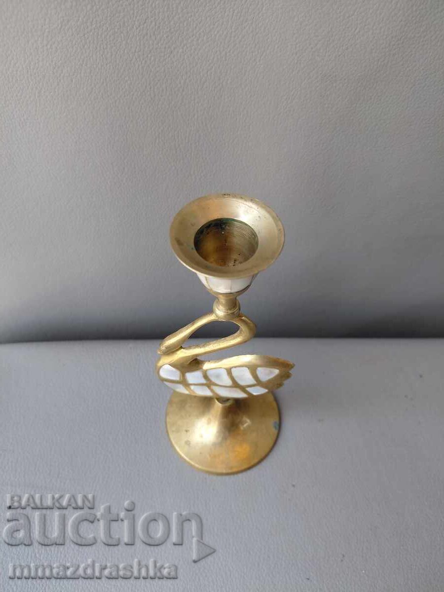 Licitație Sfeșnic din alamă și sidef