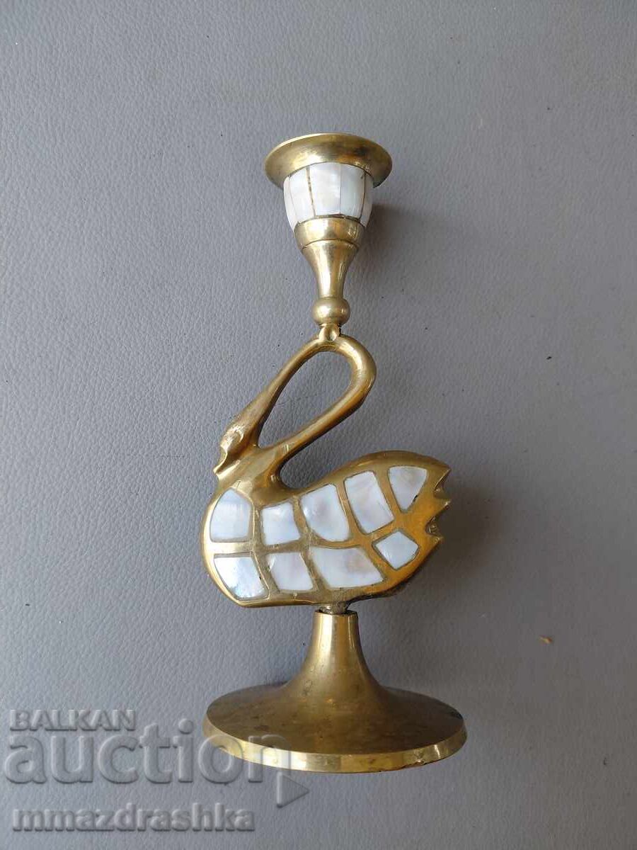 Sfeșnic din alamă și sidef