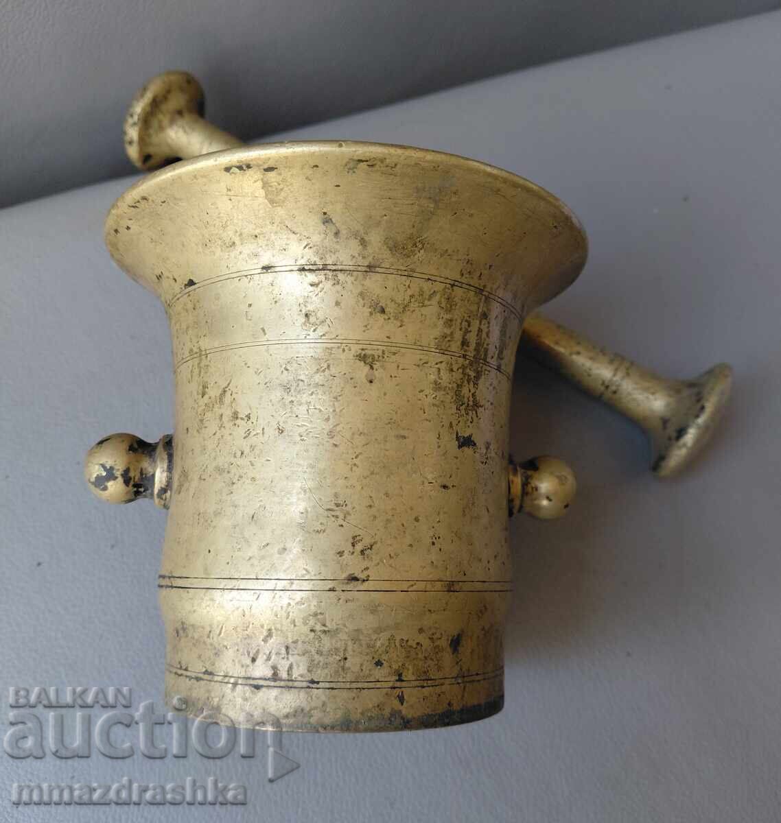 Παράδοση Μπρούτζινο γουδί σπάνιο μοντέλο