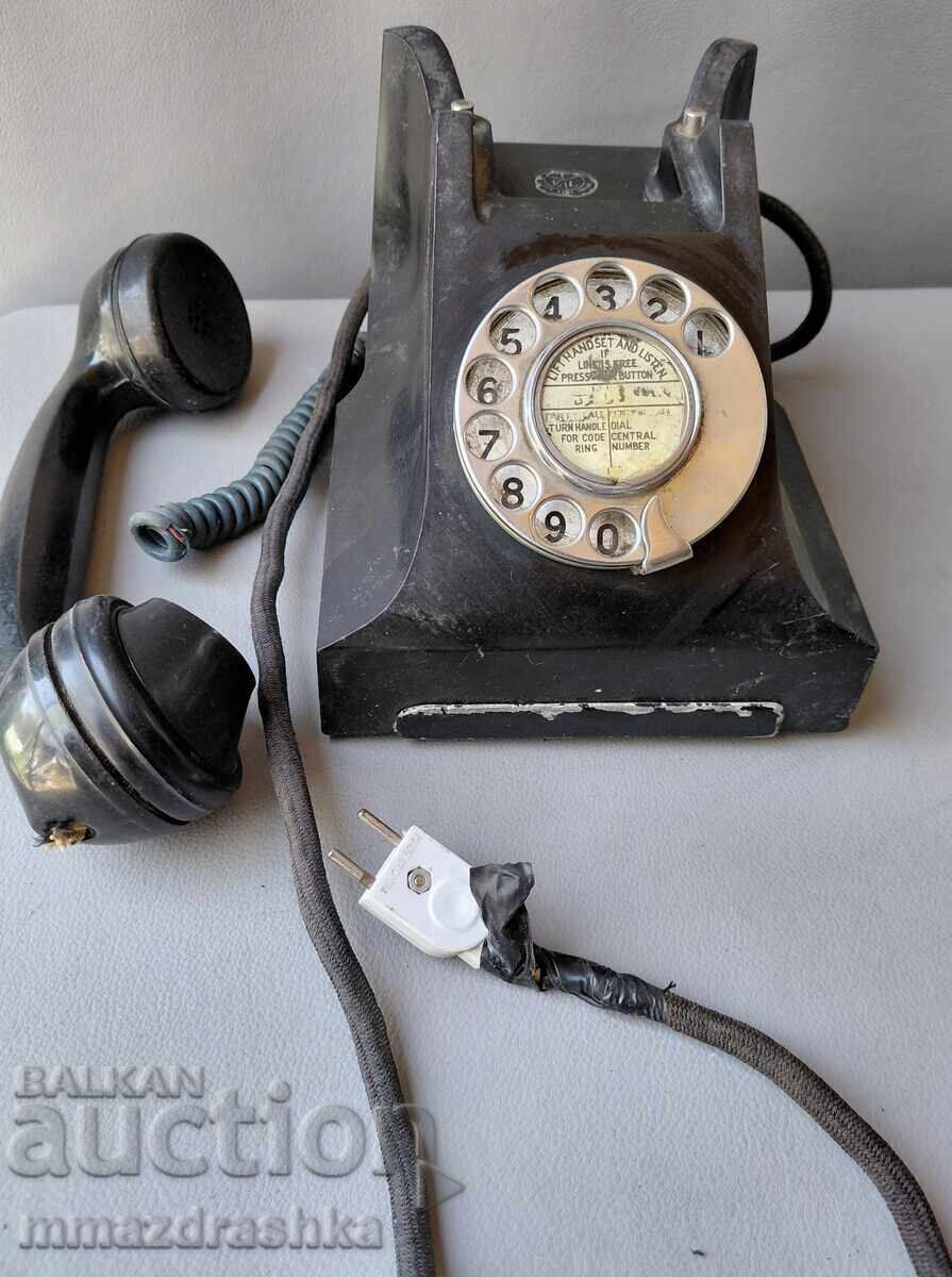 Telefon din bachelită vechi de aproximativ 100 de ani