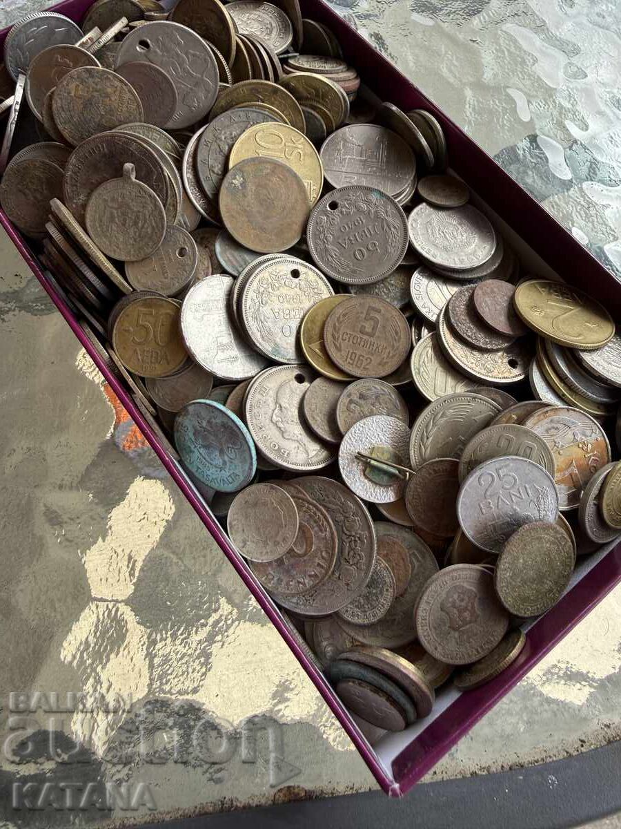 Παρτίδα νομισμάτων 485 τεμάχια από όλο τον κόσμο με τιμή € 70.00 | 136.91 BGN Παρτίδα νομισμάτων 485 τεμάχια από όλο τον κόσμο με τιμή € 70.00 | 136.91 BGN