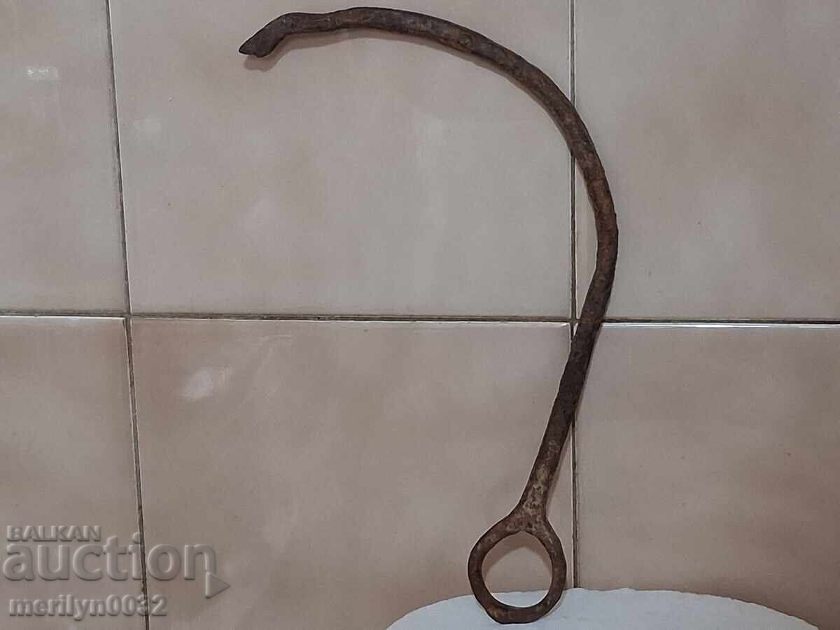 Cheie forjată manual din perioada Renașterii naționale, primitivă cu preț € 33.17 | 64.88 BGN