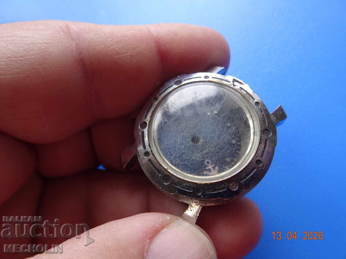 COLLECTIBLE VOSTOK KOMANDIRSKIE WATCH CASE AND DIAL