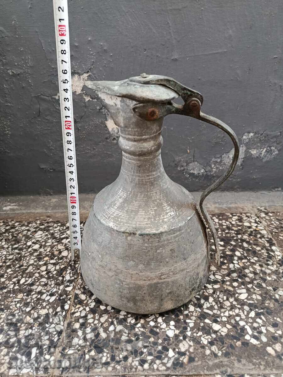 Меден ибрик с надписи 0т 1921 година Меден ибрик с надписи 0т 1921 година