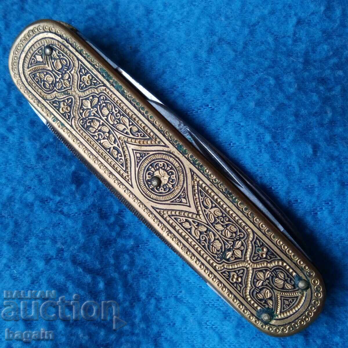 Delivery of Gold-plated German knife