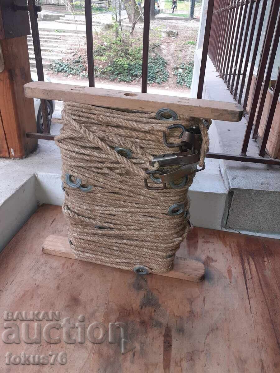 Παλιό στρατιωτικό σχοινί από κάνναβη για σκαπανείς με κρίκους και καραμπίνερ - 6