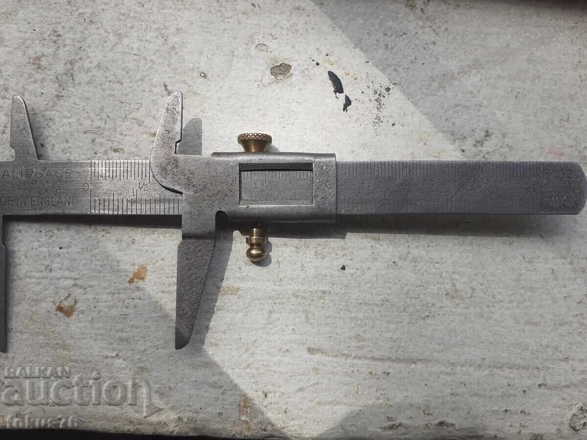 Доставка на Стар английски марков малък шублер