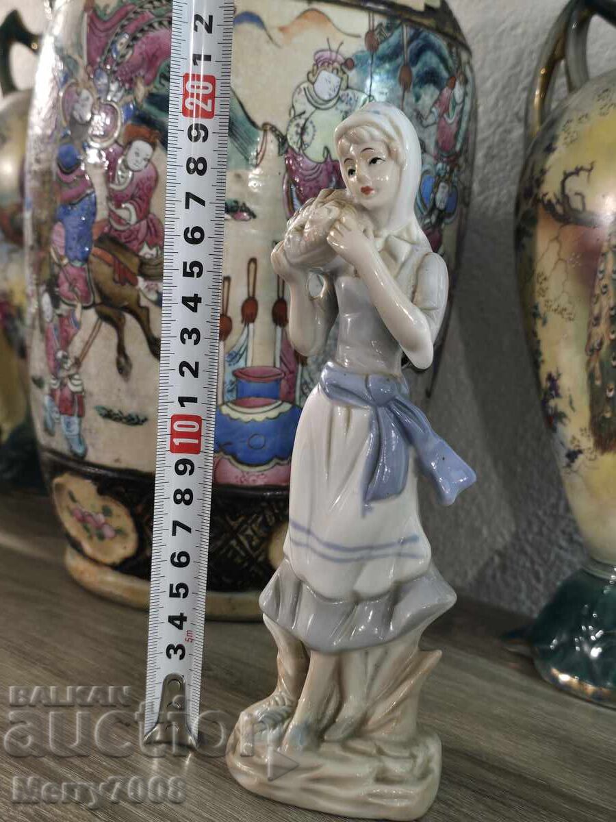 Figurină de colecție din porțelan !!! - 5