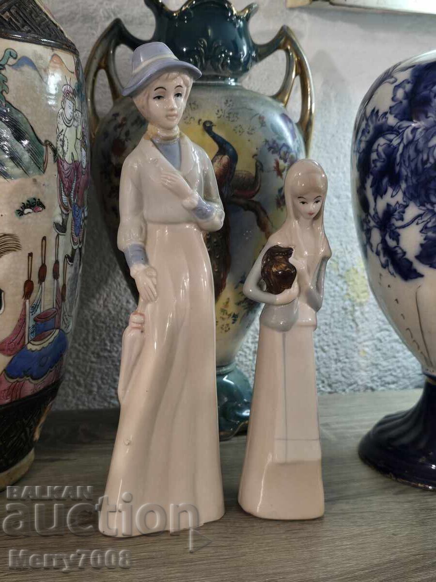 Παράδοση Δύο κομψές συλλεκτικές πορσελάνινες φιγούρες !!!