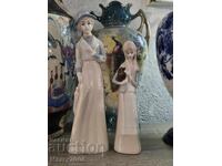 Two elegant collectible porcelain figurines !!!