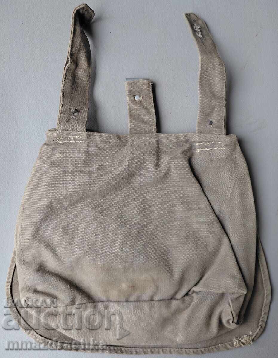 Παράδοση Τσάντα ψωμιού Β' Παγκοσμίου Πολέμου