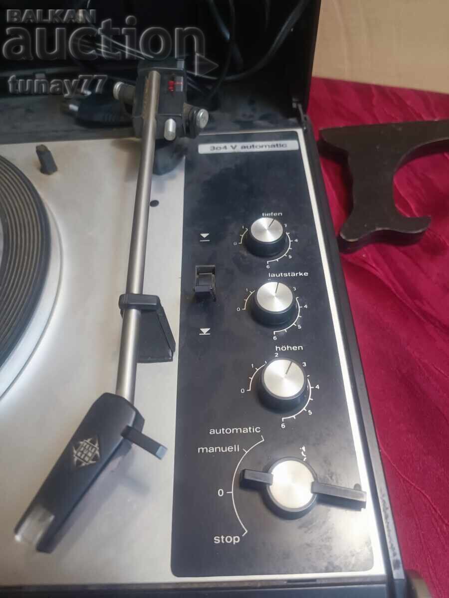 Αυτό είναι ένα vintage πικάπ Telefunken, μοντέλο από τη σειρά 304, πρ με τιμή € 51.00 | 99.75 BGN