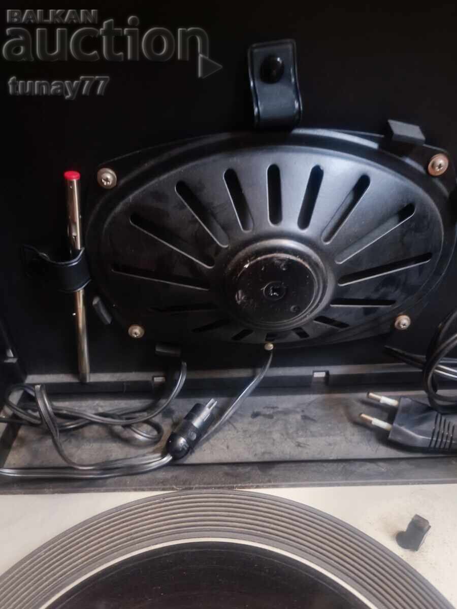 Δημοπρασία Αυτό είναι ένα vintage πικάπ Telefunken, μοντέλο από τη σειρά 304, πρ