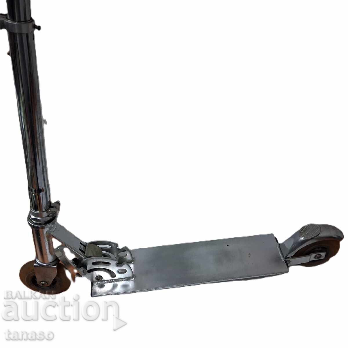 Сгъваема детска тротинетка(17.1) с цена € 20.00 | 39.12 лв. Сгъваема детска тротинетка(17.1) с цена € 20.00 | 39.12 лв.