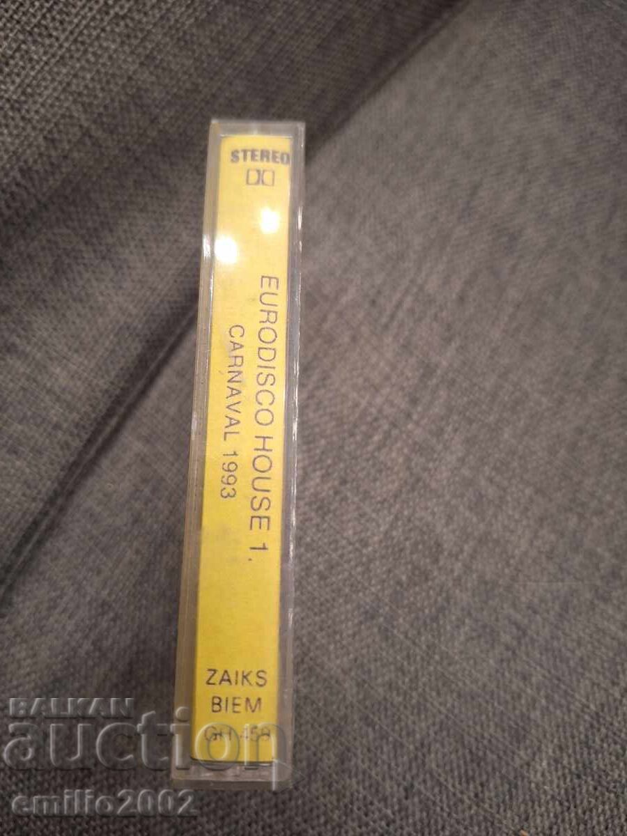 Casetă audio - Eurodisco carnaval 1993 cu preț € 1.49 | 2.91 BGN