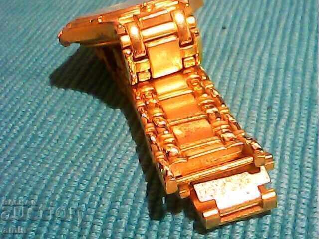 BEAUTIFUL GOLD-PLATED WATCH WORKS PERFECTLY with price € 10.00 | 19.56 BGN