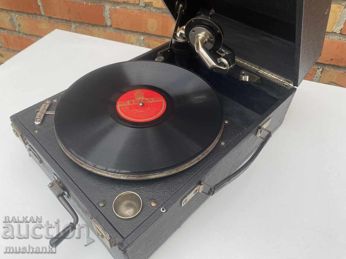 Columbia English crank gramophone - 8