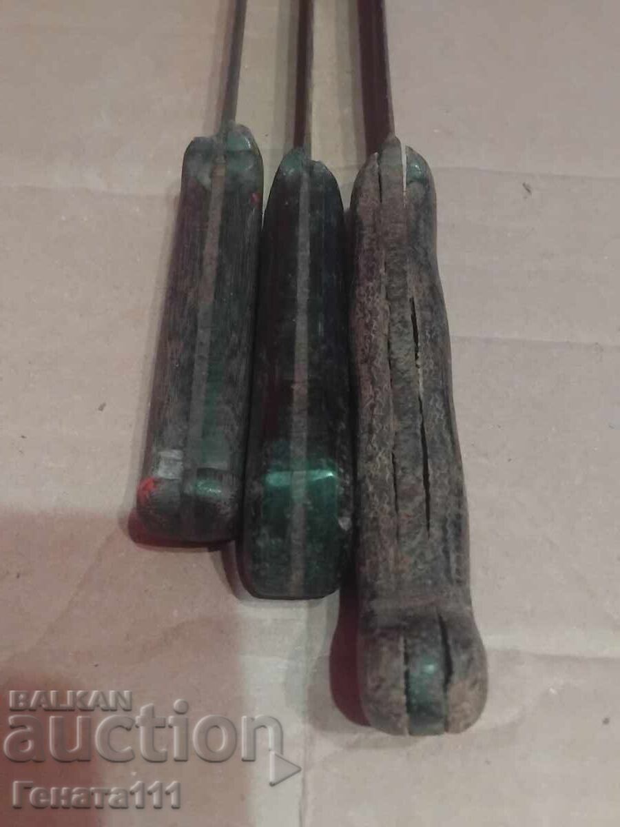 Доставка на Стари ковани ножове Доставка на Стари ковани ножове