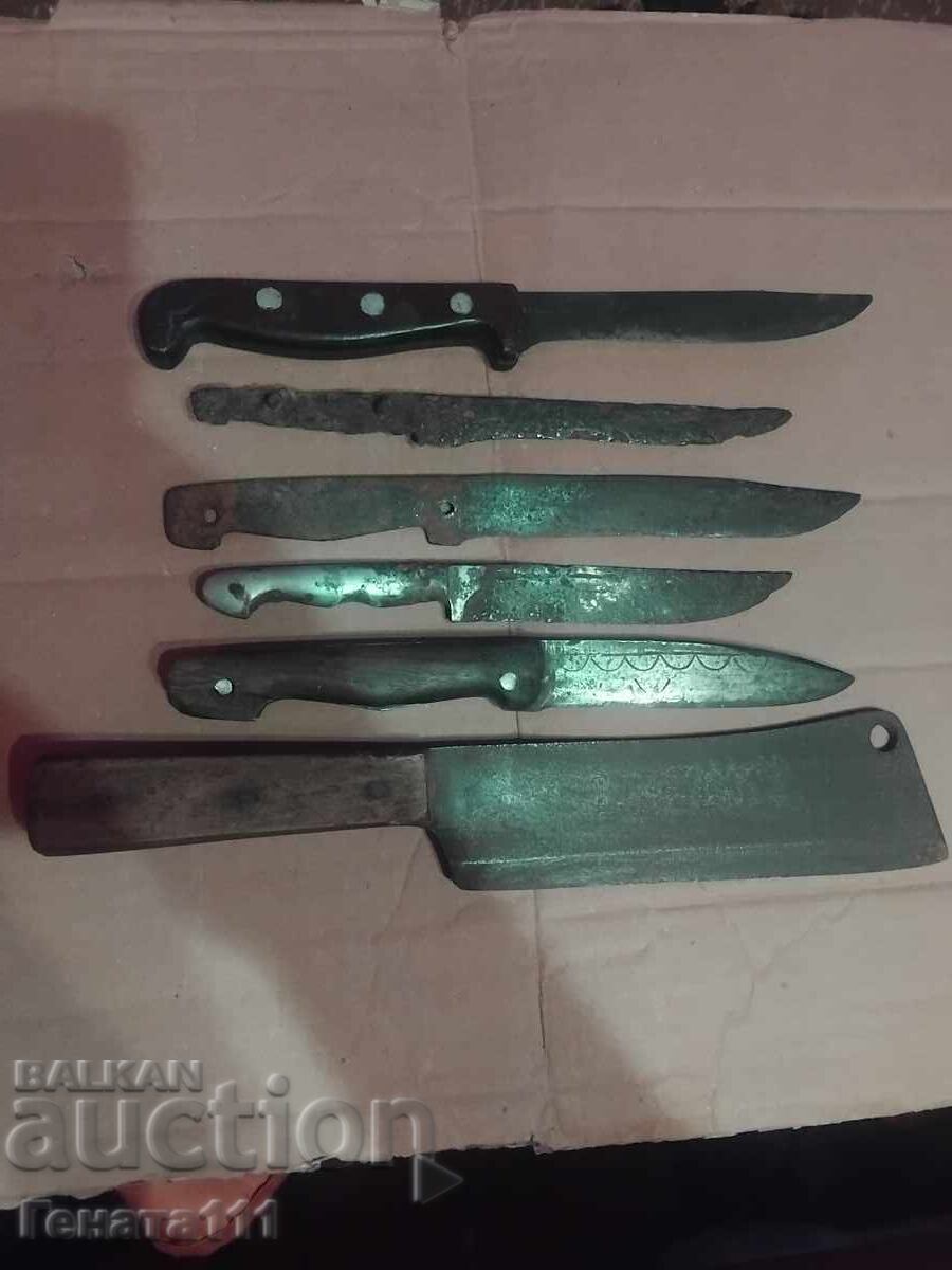 Стари ковани ножове сатър Стари ковани ножове сатър