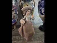 The prestigious NAO series, produced by Lladro in Spain!