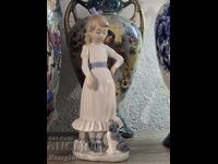 Κομψή συλλεκτική πορσελάνινη φιγούρα από τη σειρά NAO!