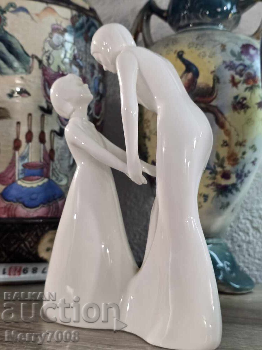 „Moments“ de la Coalport, intitulată „Special Moment“ cu preț € 35.00 | 68.45 BGN