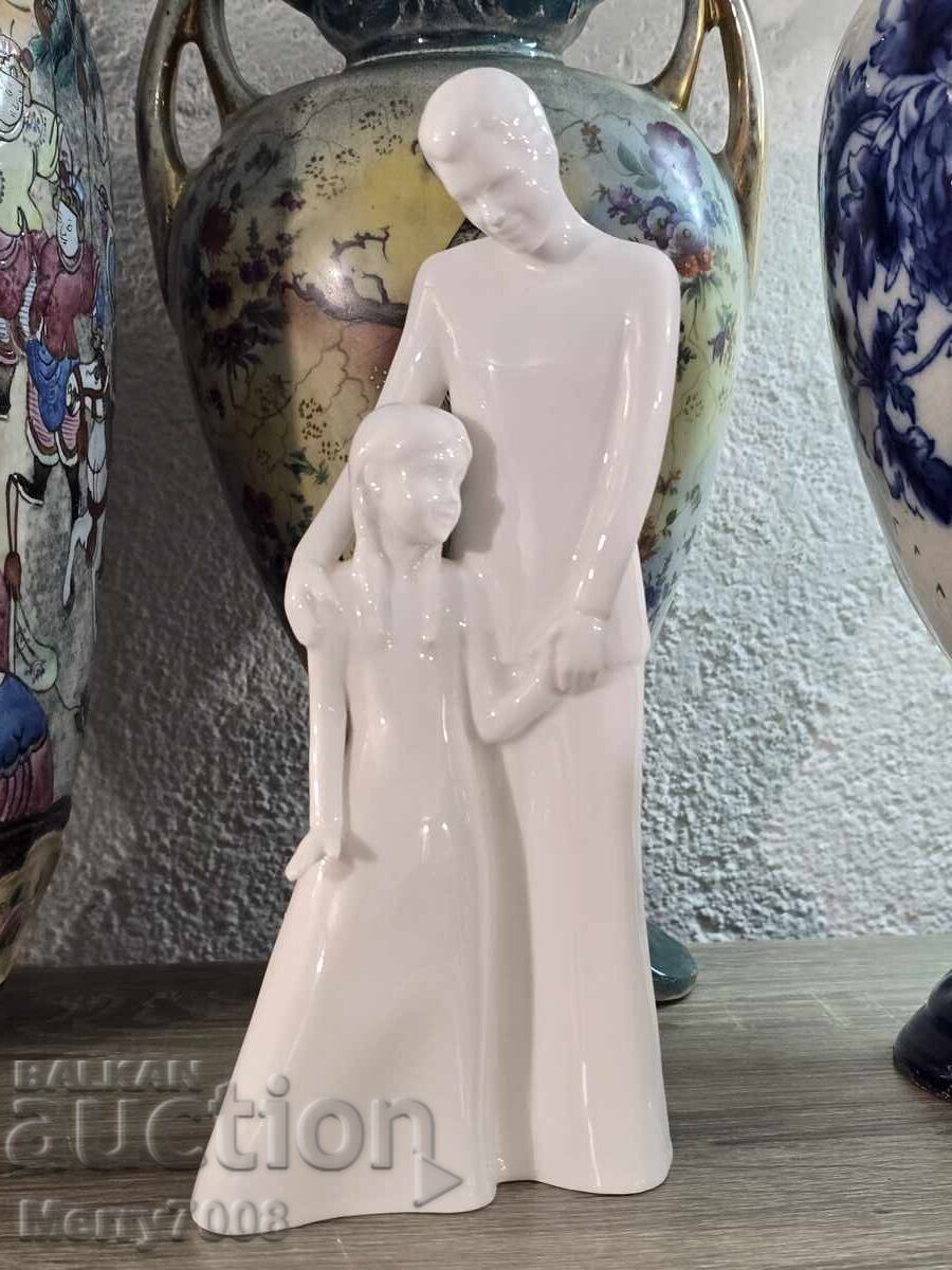 „Moments“ de la Coalport, intitulată „Daddy’s Girl“! „Moments“ de la Coalport, intitulată „Daddy’s Girl“!