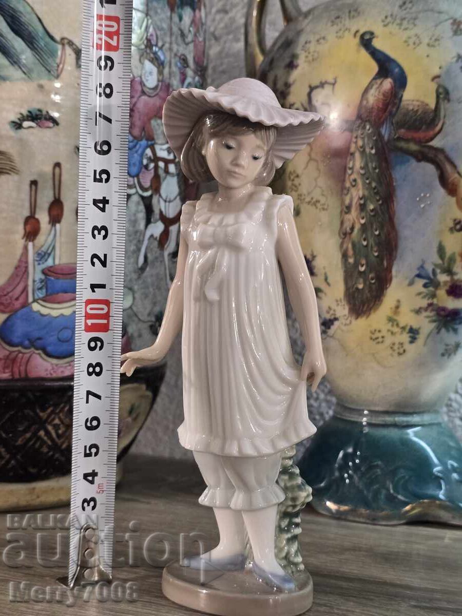 Πορσελάνινη φιγούρα, μέρος της συλλογής NAO! - 6