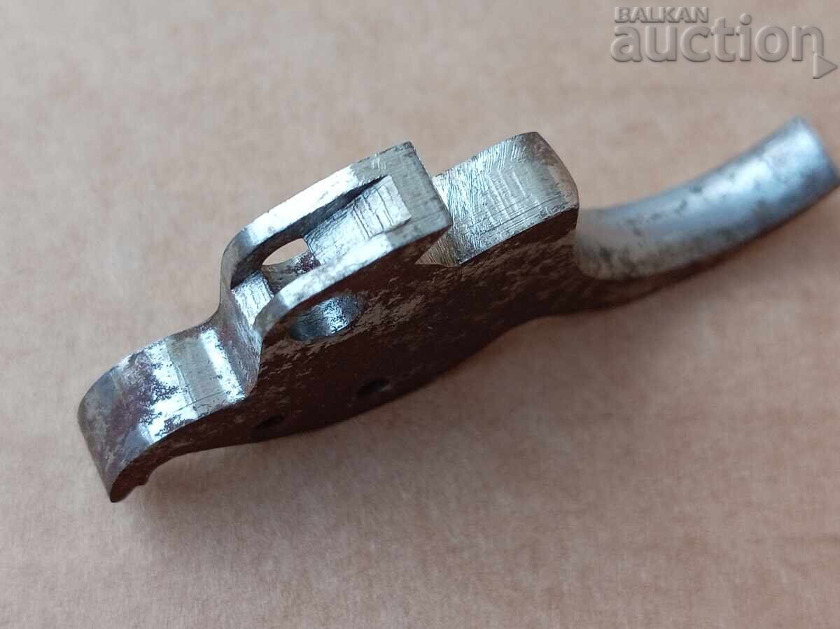 Trăgaci nefolosit de revolver vechi cu tambur, tip Zippo cu preț € 21.00 | 41.07 BGN