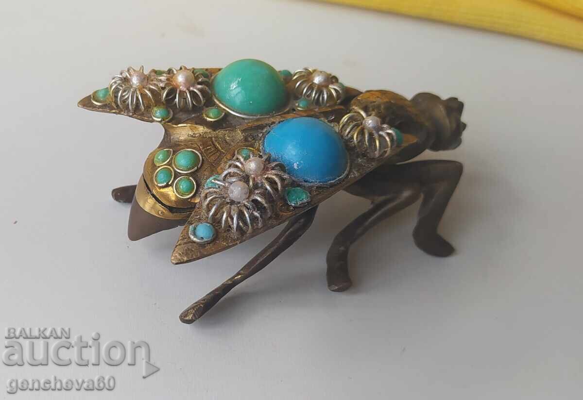 Figurină retro din alamă reprezentând o insectă, cutiuță pentru bijuterii - Amalia - 6 Figurină retro din alamă reprezentând o insectă, cutiuță pentru bijuterii - Amalia - 6