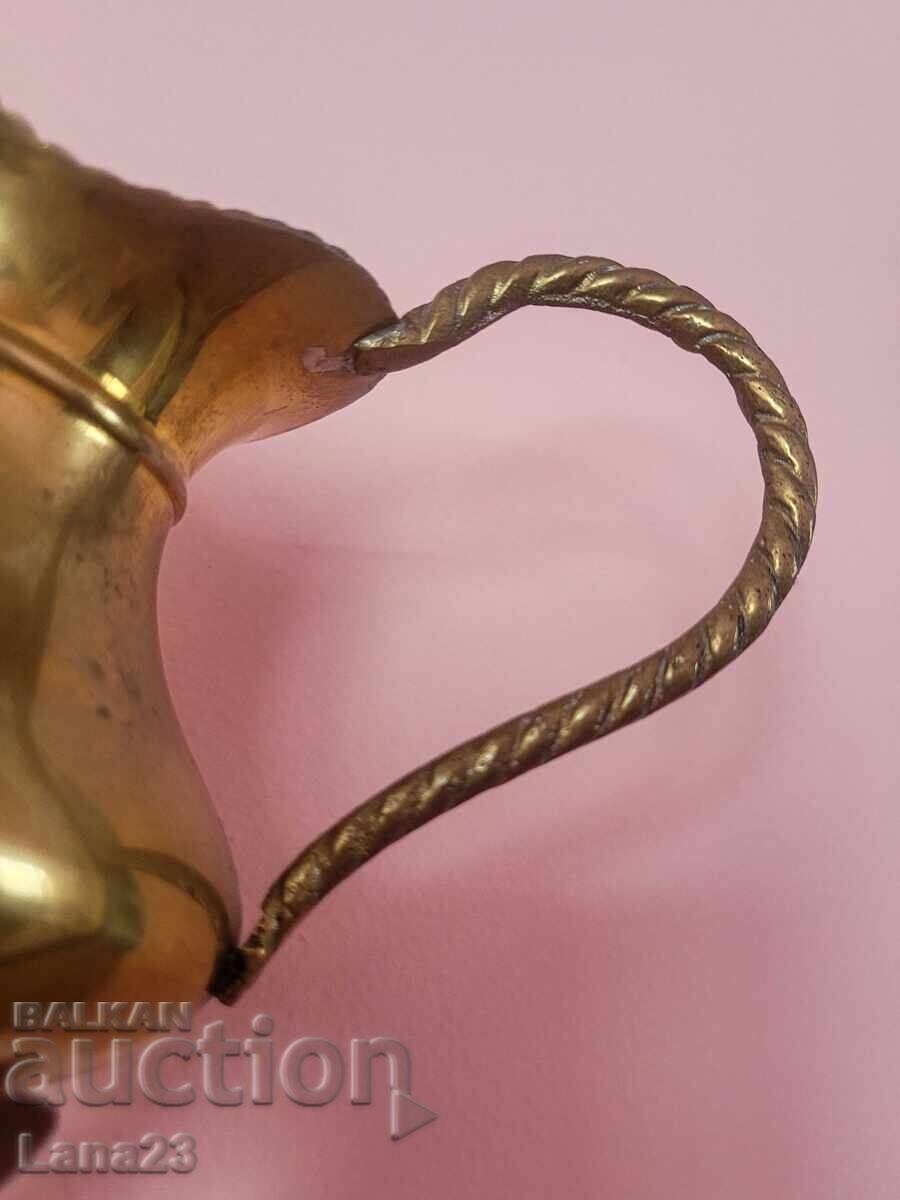 Винтидж месингова кана с цена € 15.00 | 29.34 лв.