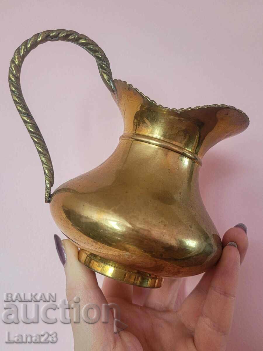 Винтидж месингова кана