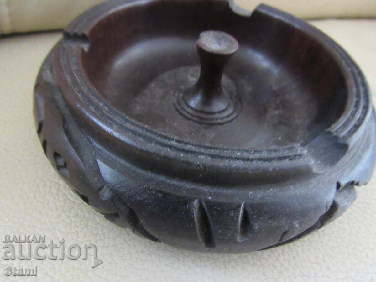 Cenușier din lemn de abanos din Kenya cu preț € 31.18 | 60.98 BGN