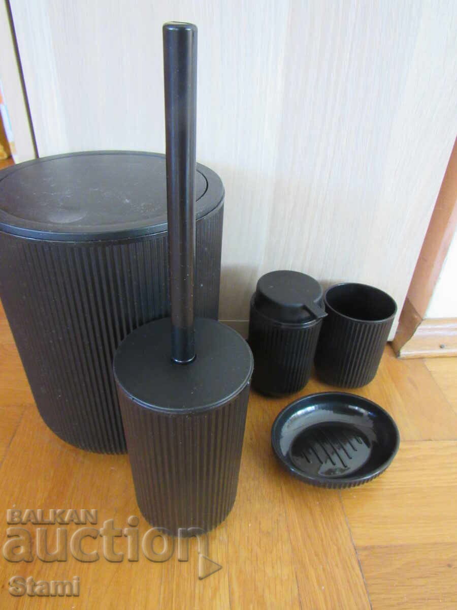 Auction 5-piece bathroom set, black Auction 5-piece bathroom set, black