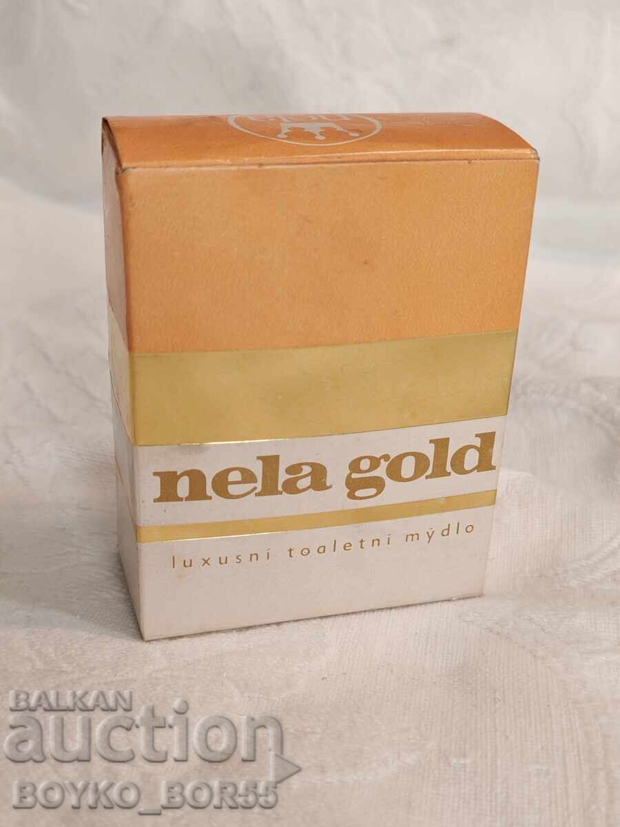 Săpun de toaletă luxos cehoslovac din perioada socialistă Nela Gold, anii 1970 cu preț € 17.00 | 33.25 BGN