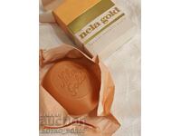 Săpun de toaletă luxos cehoslovac din perioada socialistă Nela Gold, anii 1970