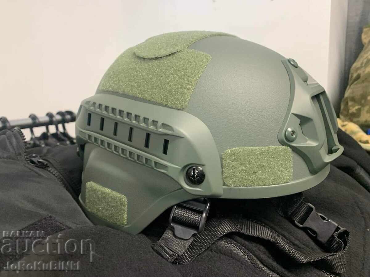 Nouă cască pentru airsoft