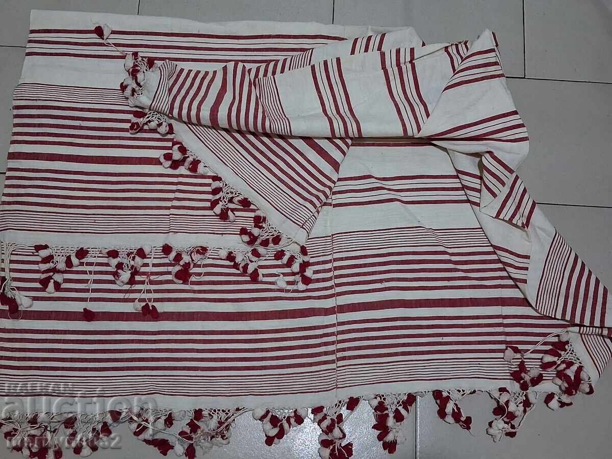 Veche față de masă țesută cu ciucuri din zestre bulgărească, cearșaf cu preț € 45.85 | 89.68 BGN