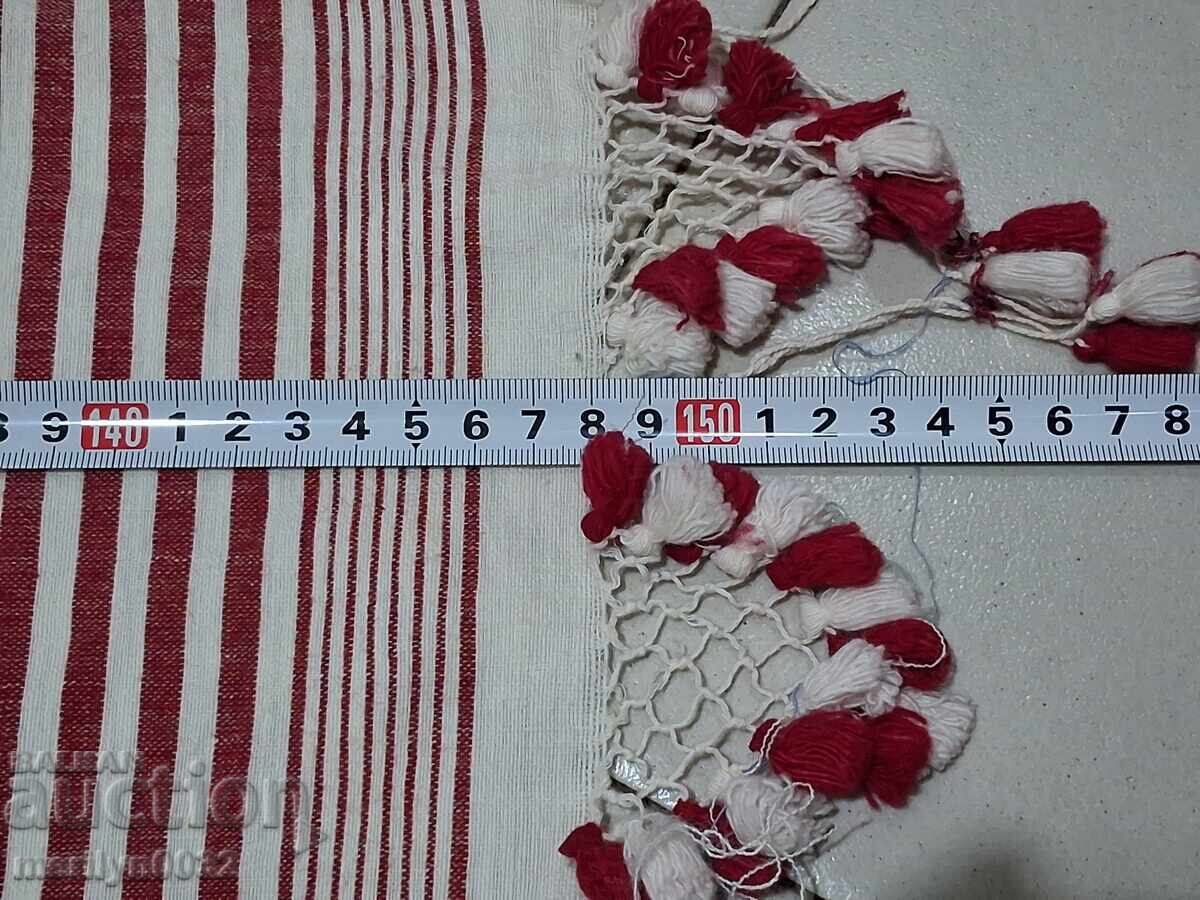 Livrarea Veche față de masă țesută cu ciucuri din zestre bulgărească, cearșaf