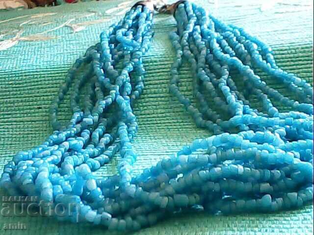 Colier vechi frumos din mărgele cu preț € 15.00 | 29.34 BGN