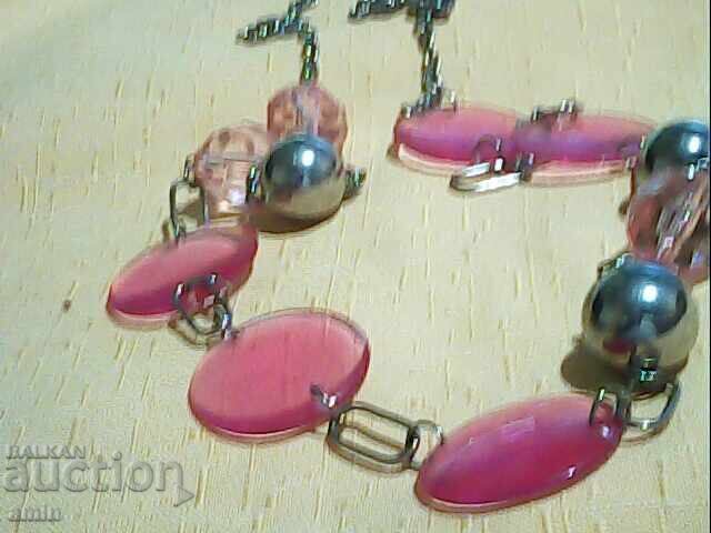 Colier frumos din cuarț roz mare și cristale goale cu preț € 10.00 | 19.56 BGN